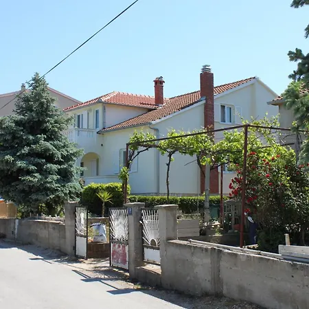 Apartament By The Sea - Pasman - 6221 *