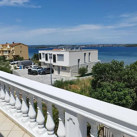 By The Sea - Pasman - 6221 *