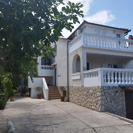 By The Sea - Pasman - 6221 * تكون