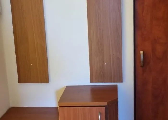 By The Sea - Pasman - 6221 *