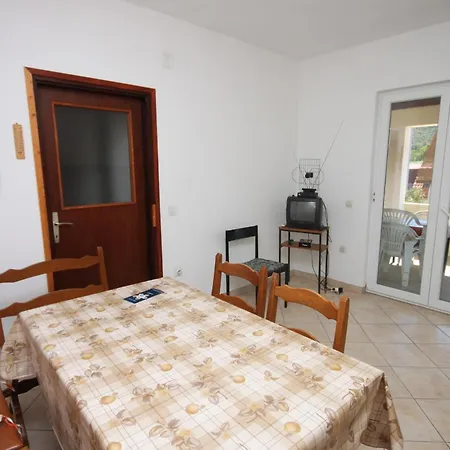 Apartment By The Sea Tkon, Pasman - 6221