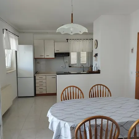 Daire By The Sea - Pasman - 6221 *